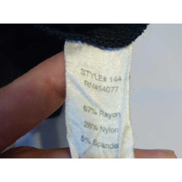 Cabi black knit ankle zip pull on pants. Size Medium - Picture 6 of 7